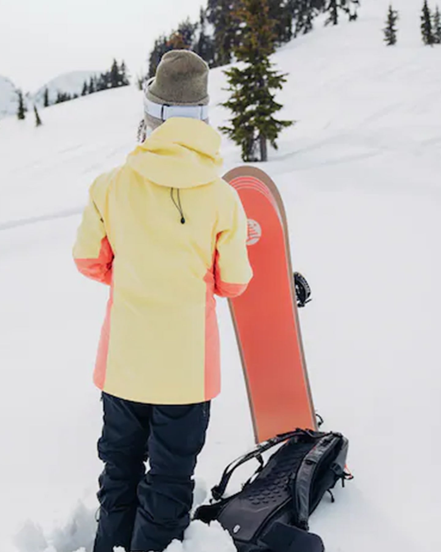 Burton Women's [ak]® Upshift Gore-Tex 2L Snow Jacket - Buttermilk/Reef Pink Women's Snow Jackets - Trojan Wake Ski Snow
