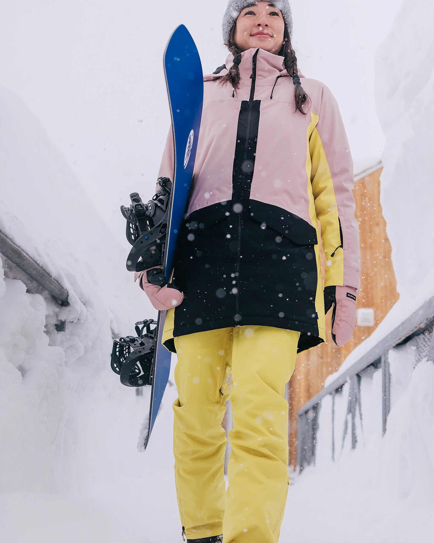 Burton Women's Prowess 2.0 2L Snow Jacket - Powder Blush/Sulfur/True Black Women's Snow Jackets - Trojan Wake Ski Snow