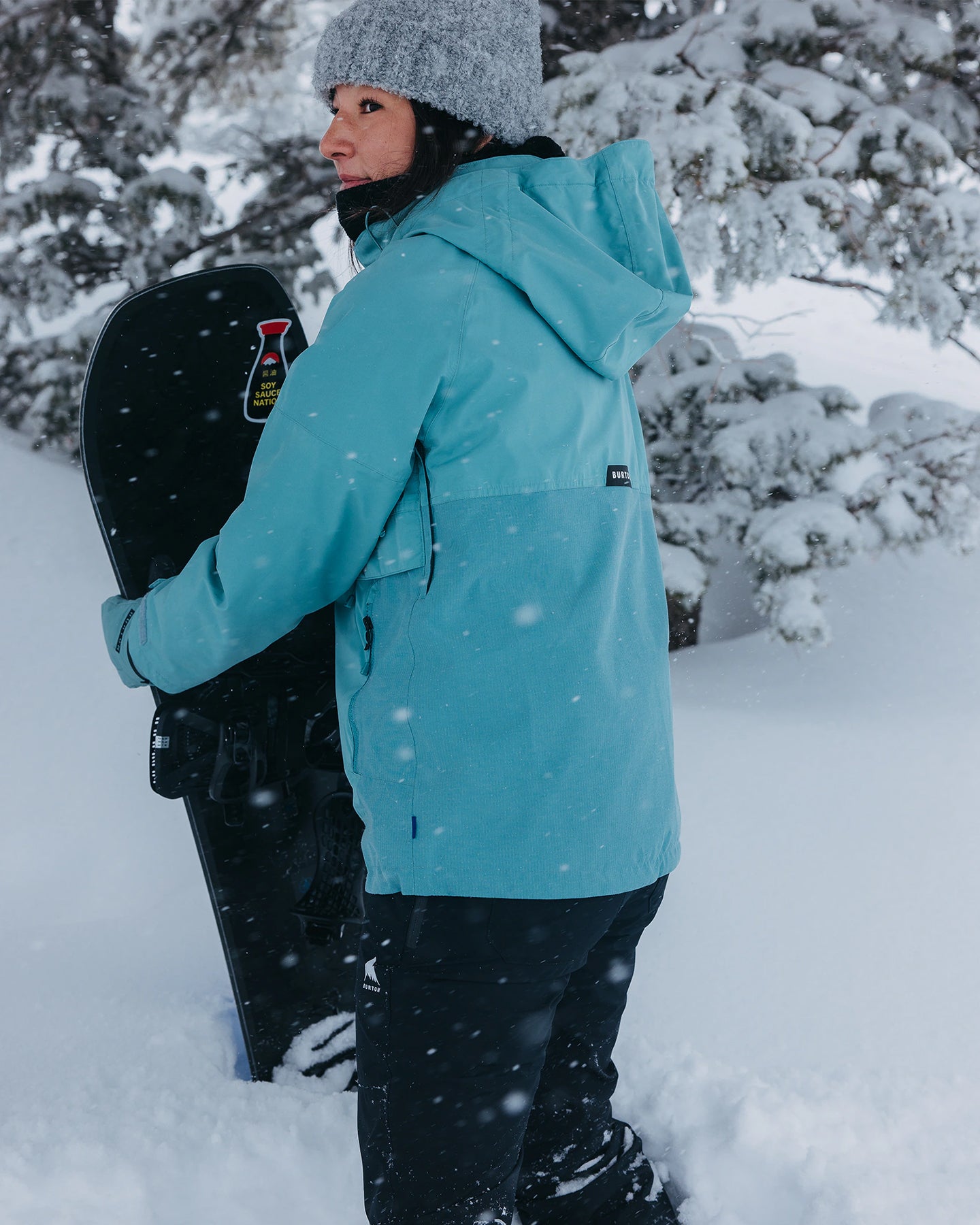 Burton Women's Frostner 2L Anorak Snow Jacket Rock Lichen/Stout White