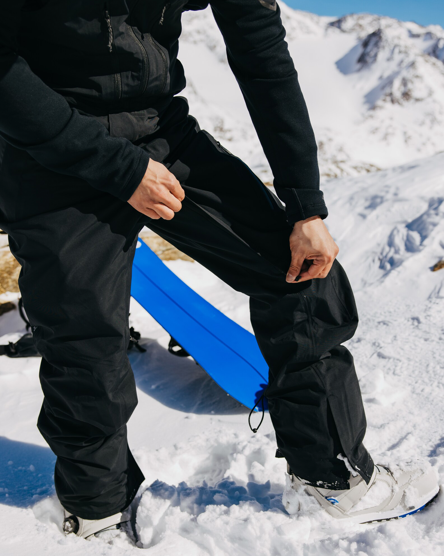 Burton Men's [ak]® Cyclic GORE-TEX® 2L Snow Bib - True Black Men's Snow Bibs - Trojan Wake Ski Snow