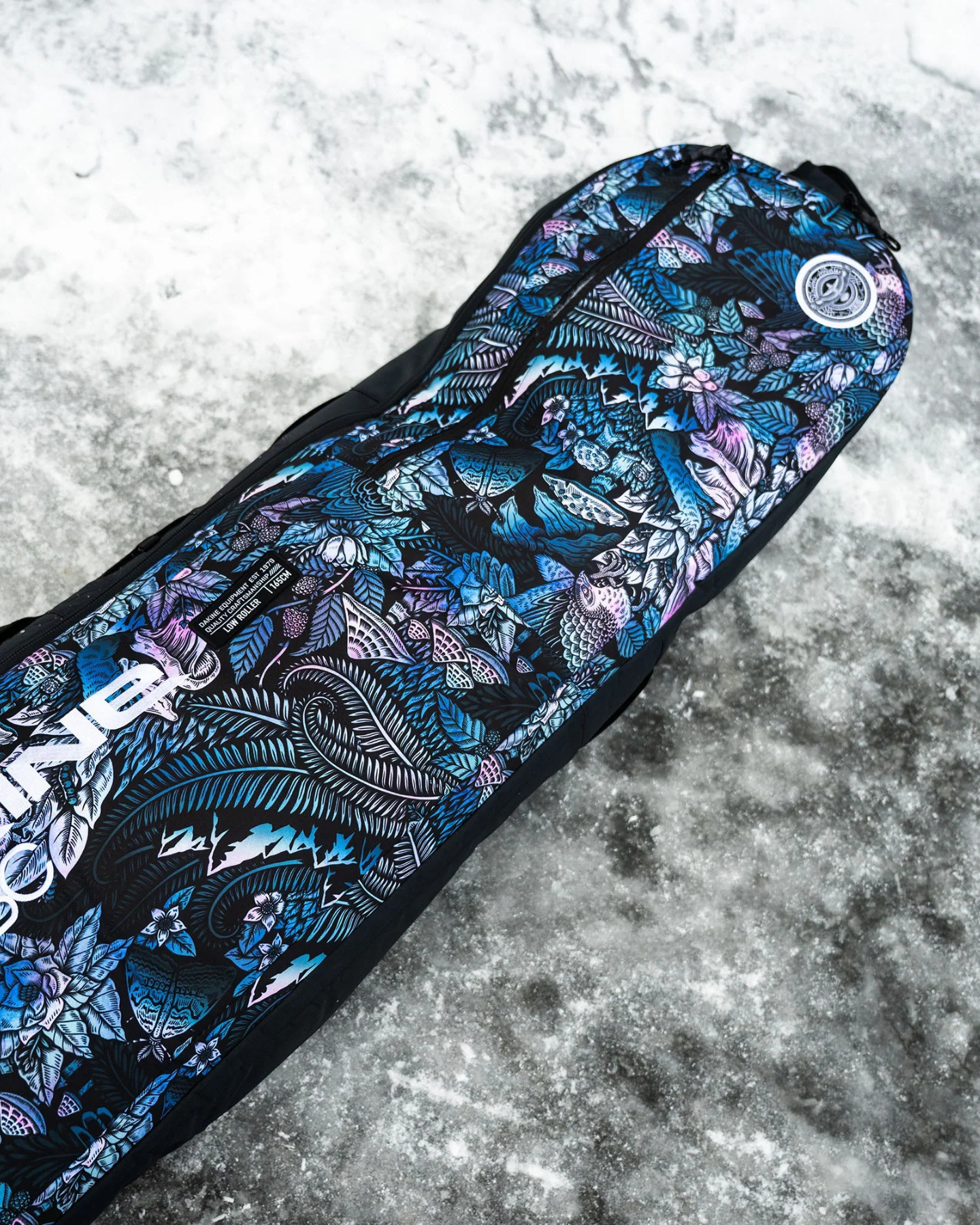 Dakine X BOARDING FOR BREAST CANCER Low Roller Snowboard Bag - B4BC Kingdom (157cm) Snowboard Bags - Trojan Wake Ski Snow