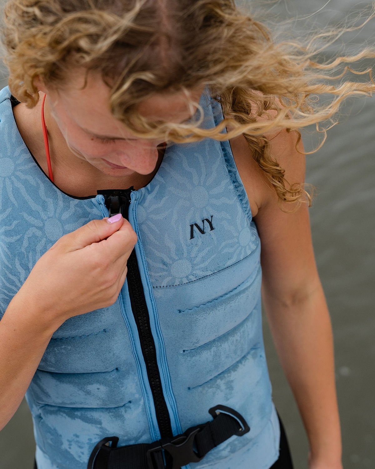 Ivy Women's Sol Vest - Soft Blue