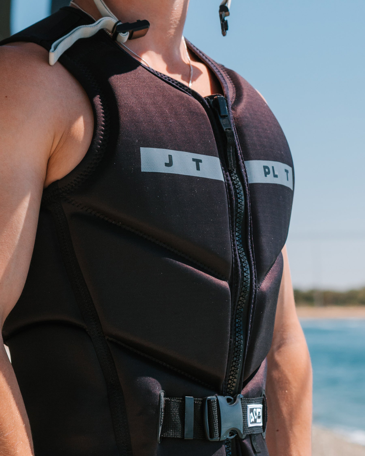 Jetpilot JTPLT x Heatley Nighthawk F/E Eco Vest - Black - view 2